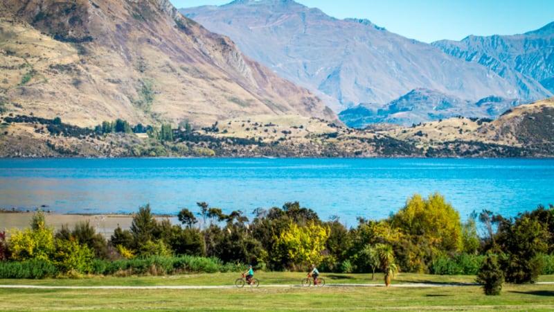 Take the bikes out for a beautiful self guided tour along the scenic tracks of Lake Wanaka.